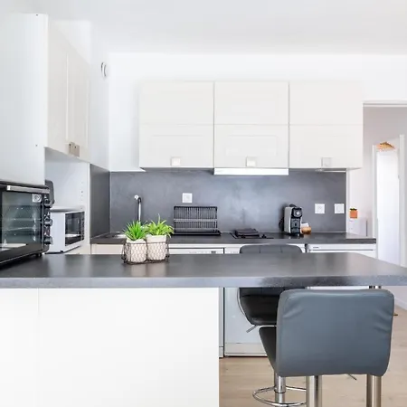 La Pomponnette Du Bassin *