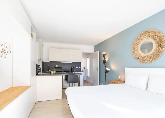 La Pomponnette Du Bassin