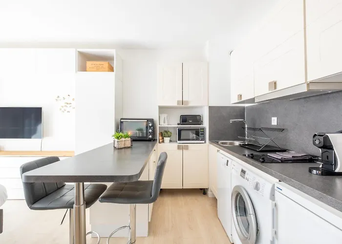 La Pomponnette Du Bassin *